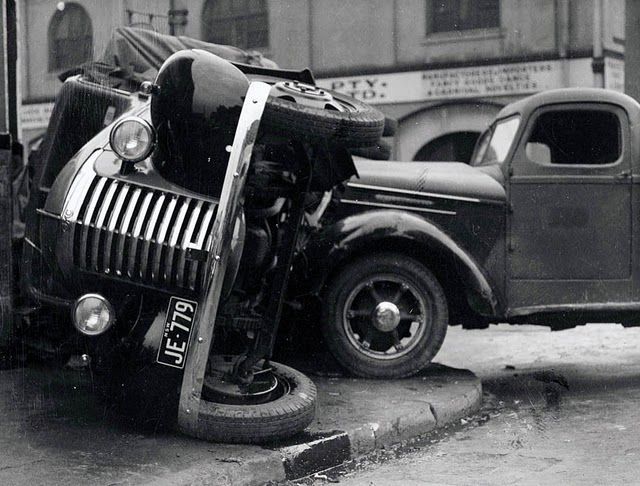 Fotos de acidentes com carros antigos