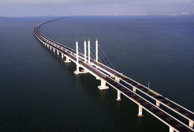 China inaugura a ponte mais longa do mundo