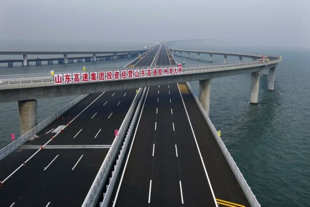 China inaugura a ponte mais longa do mundo